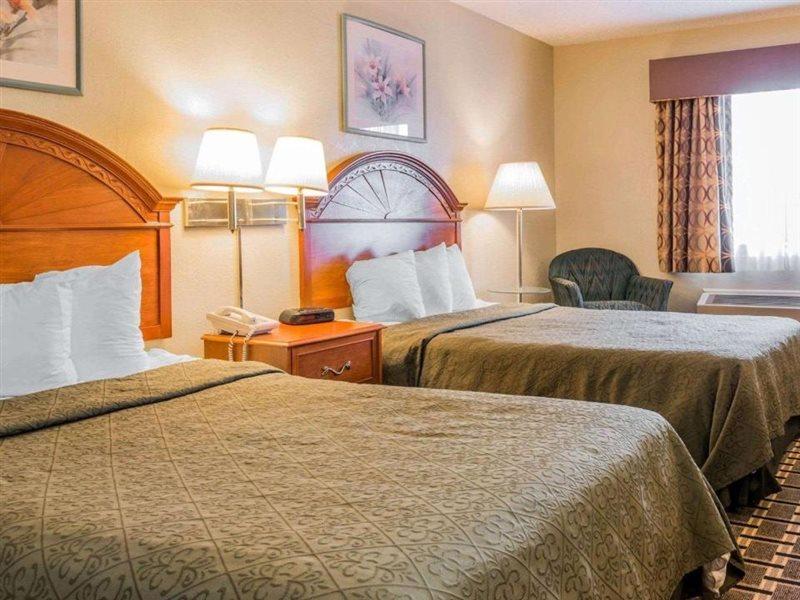 Quality Inn Grand Rapids North Walker Exterior foto